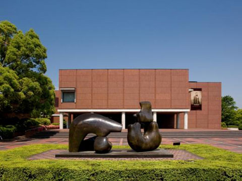 山梨県立美術館